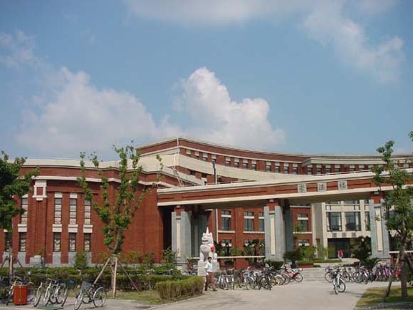 华东政法大学