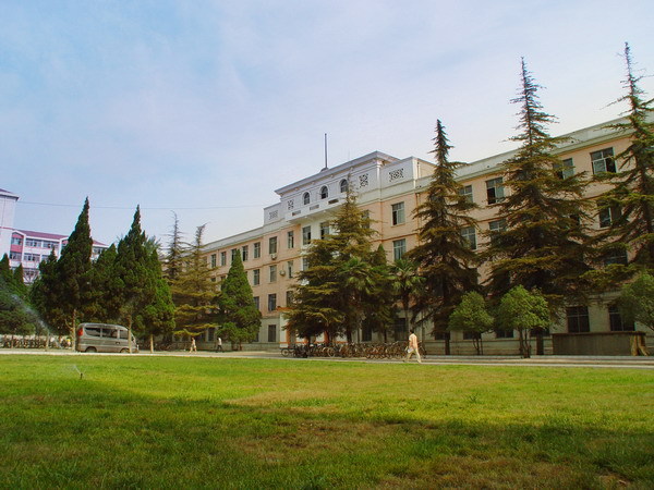 河南科技大学