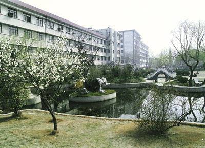 扬州大学