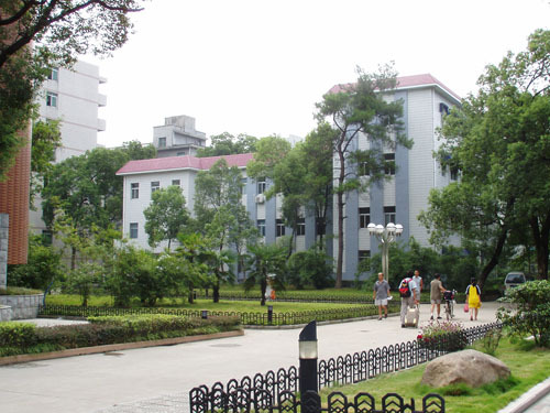景德镇陶瓷学院