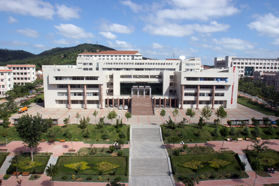 鲁东大学