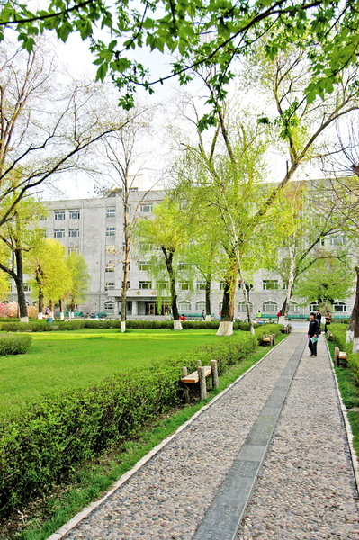 黑龙江中医药大学