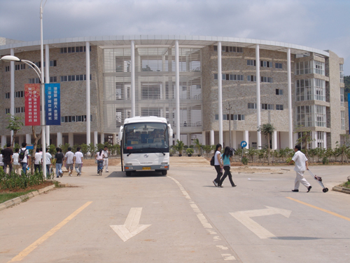 海南大学三亚学院