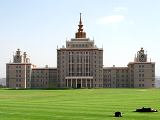 北京人文大学