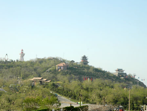 远观田横山