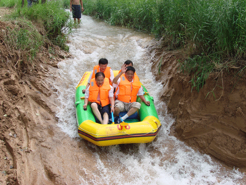 尼山漂流