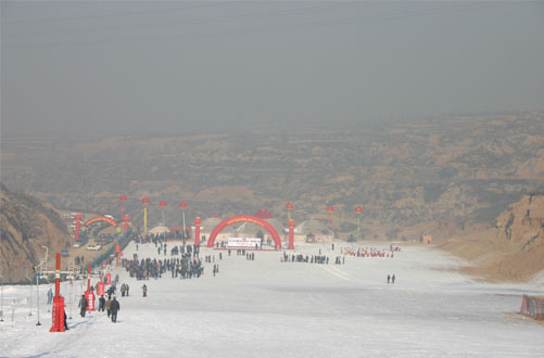 山西曦岭国际滑雪场