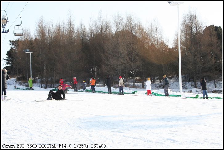 棋盘山冰雪大世界滑雪