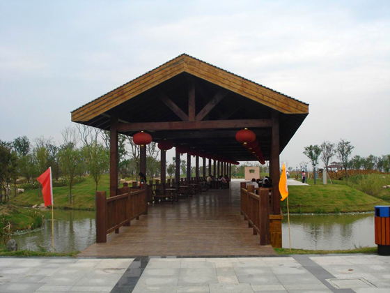 盛泽湖:廊桥
