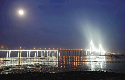 杭州湾大桥夜景