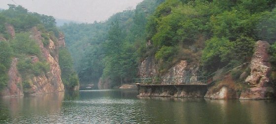 浮戏山紫龙峡