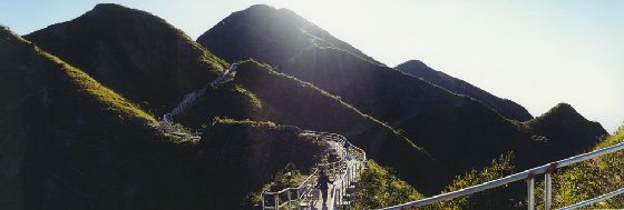 阴那山