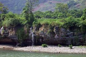 湟川三峡