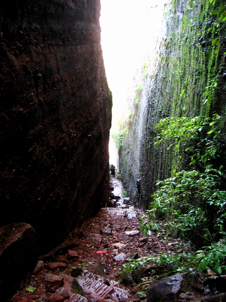 土匪洞风光