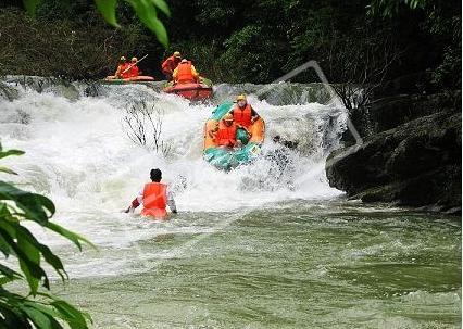 南宁隆安绿水江漂流