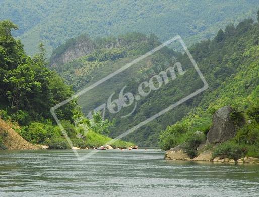 桂林龙胜玉龙滩漂流