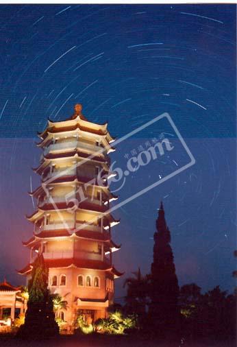 桂东南抗日武装起义纪念塔