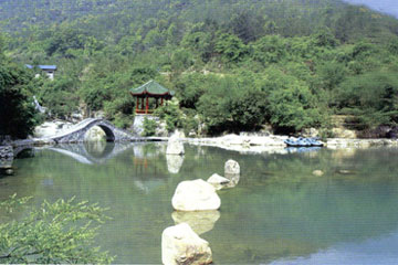 连心潭