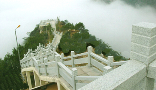 紫金山一天门观景台雾景