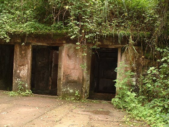 白马泉景区-高僧墓