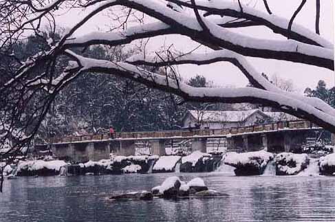 花溪雪景