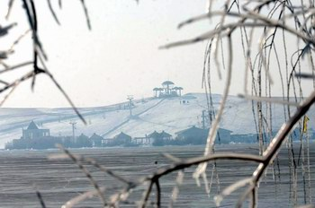 沙湖大漠滑雪场