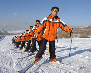 雪莲山高尔夫灯光滑雪场