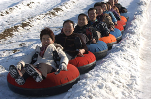 雪莲山高尔夫灯光滑雪场