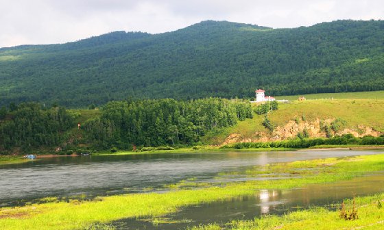 额尔古纳界河